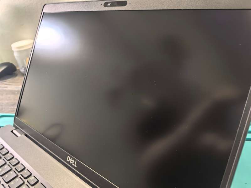 8th Gen Quad Core i7 Dell Latitude 5500 i7-8665U 16GB UHD 620 256GB SSD Full HD