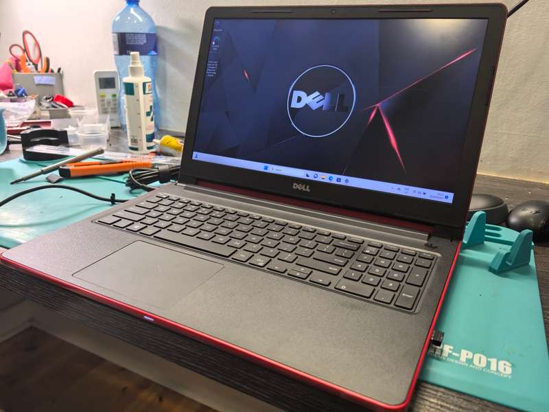 DELL VOSTRO 15 3568-i5-7200U-FHD 1920X1080-512GB SSD-8GB DDR4