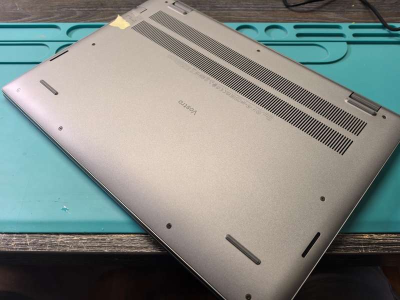 12TH GEN i7-DELL VOSTRO 5620-i7-1260P-32GB RAM-2TB SSD-FHD+*XE GRAPHICS