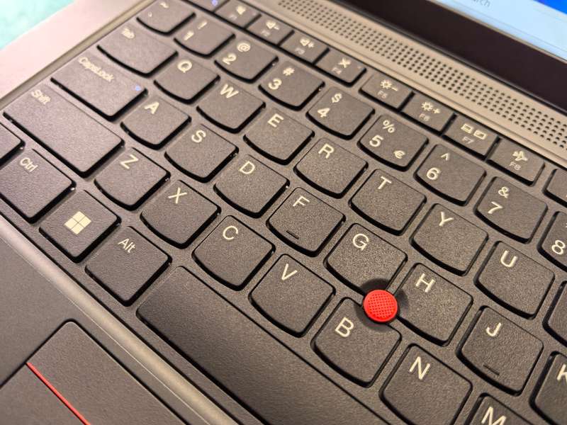 12th GEN i5-LENOVO THINKPAD L14-i5-1235G7-8GB DDR4-512GB SSD-FHD-IRIS GRAPHICS