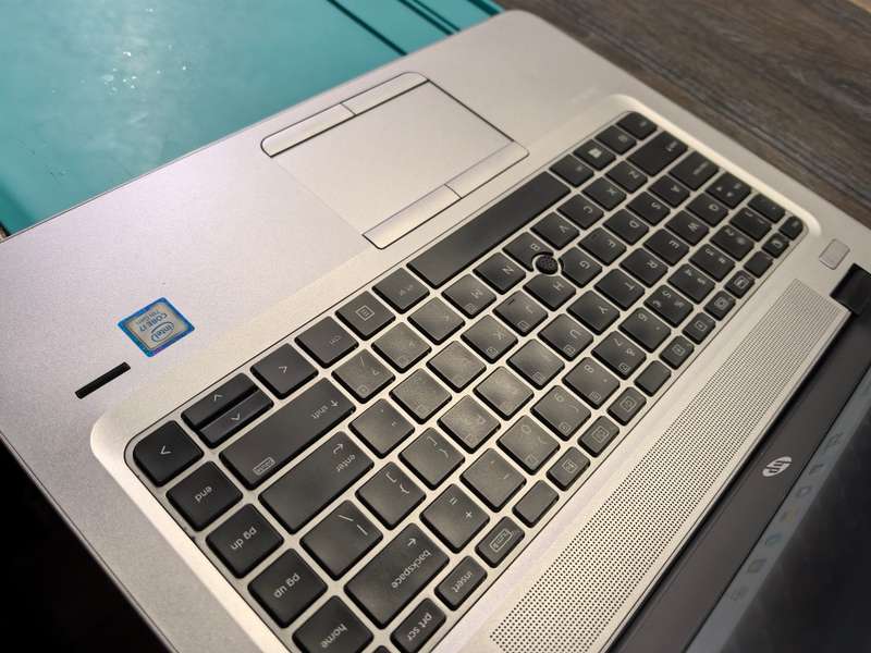 HP ELITEBOOK 840 G4-i7-7500U-8GB*256GB SSD-FULL HD-HD 620-BACKLIT