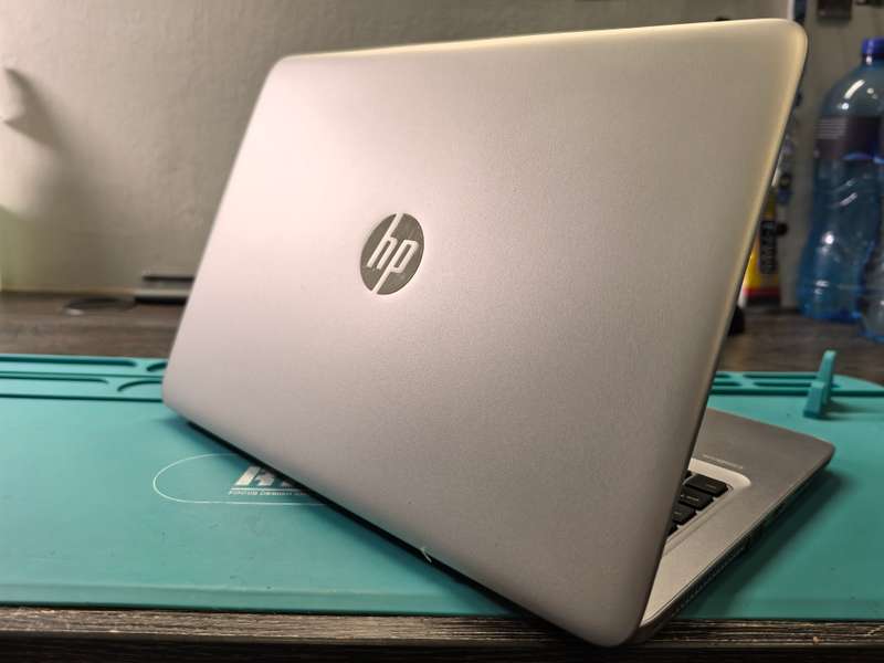 HP ELITEBOOK 840 G4-i7-7500U-8GB*256GB SSD-FULL HD-HD 620-BACKLIT