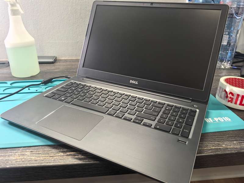 DELL VOSTRO 5568-i5-7200U-8GB-256GB SSD-FHD-BACKLIT