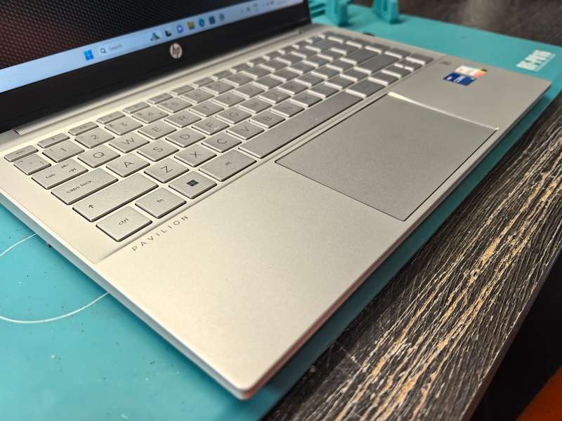 12TH GEN i5-TOUCSCREEN-HP PAVILION 14*I5-1235u-8GB-512GB SSD-FHD TOUCH