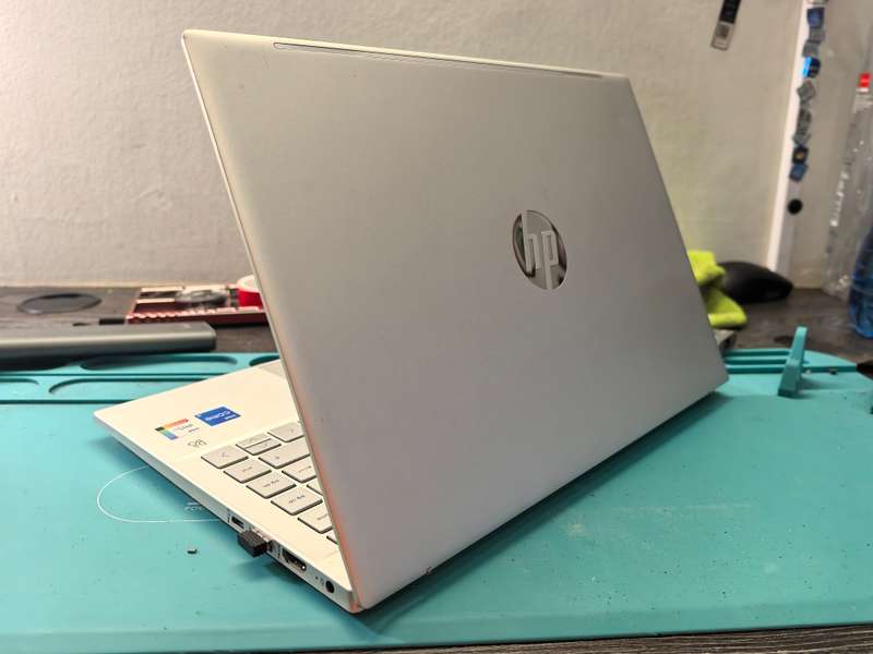 12TH GEN i5-TOUCSCREEN-HP PAVILION 14*I5-1235u-8GB-512GB SSD-FHD TOUCH
