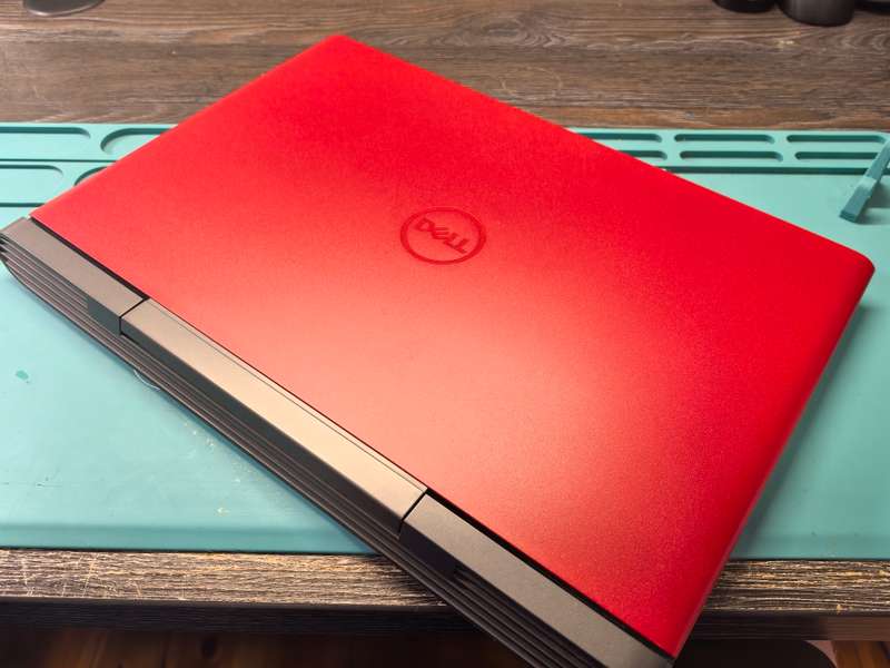 DELL GAMING 7577-i7-7700HQ-8GB-256GB SSD-1000GB HDD-IPS FHD-GTX1050ti-FHD
