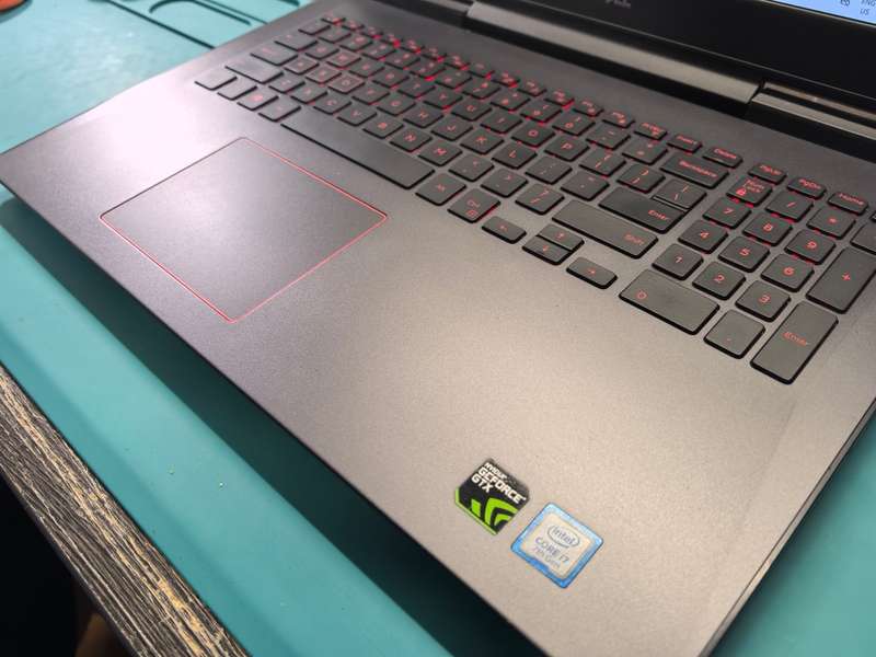DELL GAMING 7577-i7-7700HQ-16GB-512GB SSD-1000GB HDD-IPS FHD-GTX1050ti-FHD