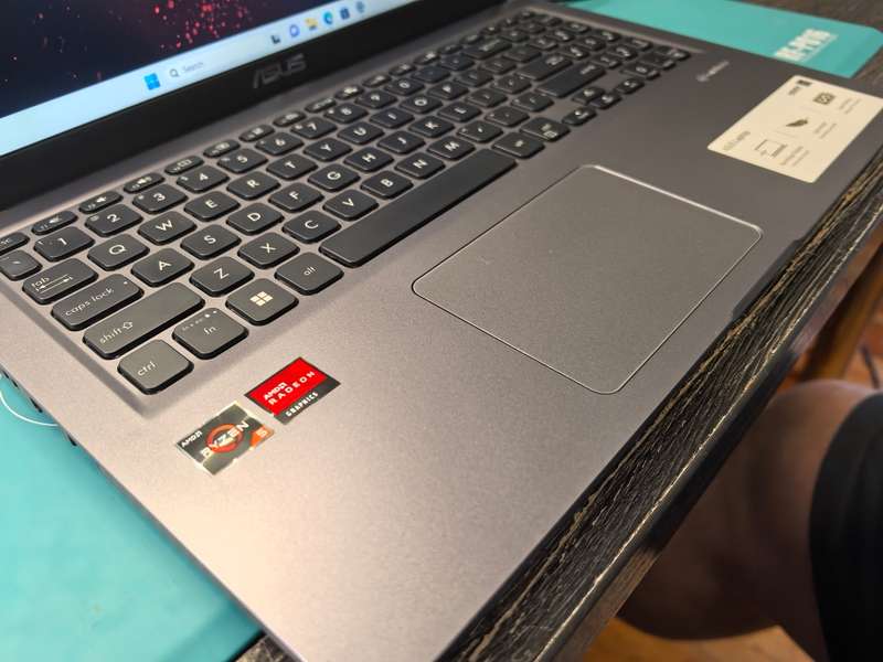 ASUS VIVOBOOK M515DA-RYZEN 5-3500U-8GB DDR4-256GB SSD-HD-RADEON GRAPHICS