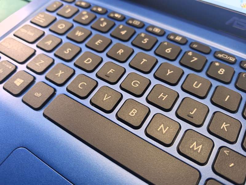 LATE ENTRY-10TH GEN i5-ASUS VIVOBOOK X515JA-i5-1035G1-12GB DDR4*512GB SSD*HD