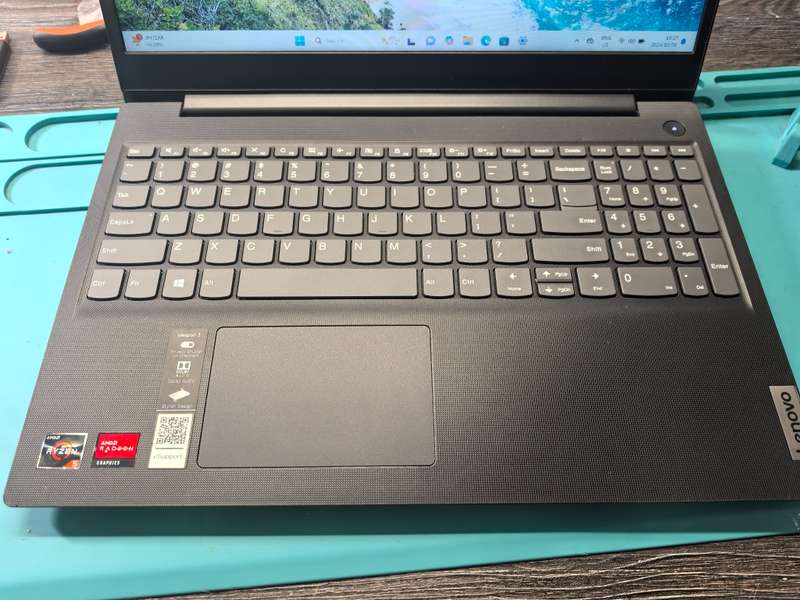 RADEON ADRENILAN EDITION-LENOVO IDEAPAD 3-RYZEN 5-3500U-8GB DDR4-256GB SSD-HD-VEGA 8 GRAPHICS