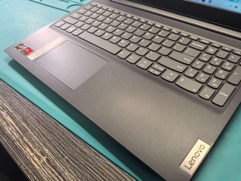 RADEON ADRENILAN EDITION-LENOVO IDEAPAD 3-RYZEN 5-3500U-8GB DDR4-256GB SSD-HD-VEGA 8 GRAPHICS