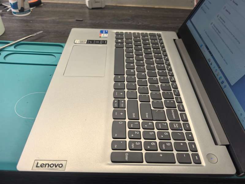 LENOVO IDEAPAD 3-i5-1135G7-8GB DDR4-256GB SSD-1000GB HDD-FHD-IRIS GRAPHICS