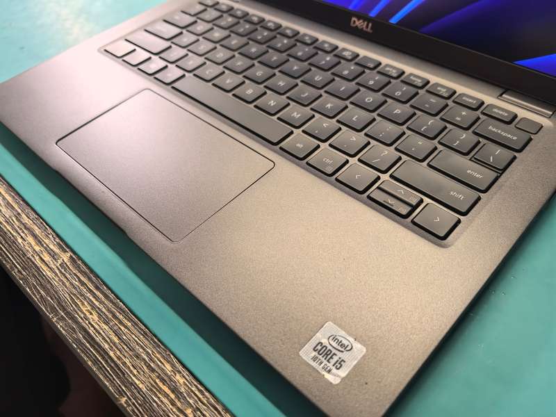 Touchscreen Carbon Ultrabook Dell Latitude 7400 i5-10310U 16GB 256GB SSD FHD Backlit