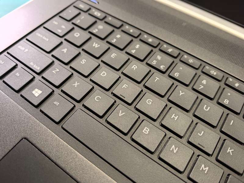17"FHD-NVIDIA GRAPHICS-HP PROBOOK 470 G5-i5-8250U-8GB DDR4-256GB SSD-1000GB HDD