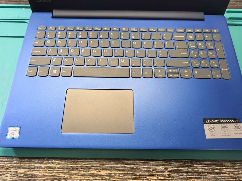 QUAD CORE 8TH GEN i5-LENOVO IDEAPAD 330-i5-8250U-FHD-8GB DDR4-256GB SSD*UHD 620