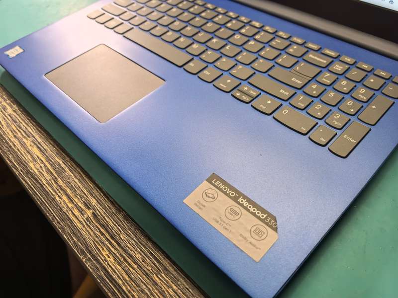 QUAD CORE 8TH GEN i5-LENOVO IDEAPAD 330-i5-8250U-FHD-8GB DDR4-256GB SSD*UHD 620