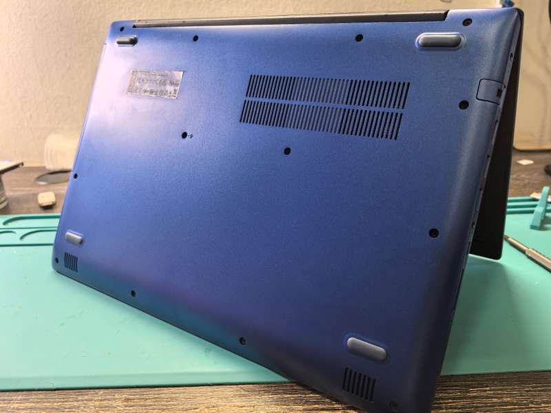 QUAD CORE 8TH GEN i5-LENOVO IDEAPAD 330-i5-8250U-FHD-8GB DDR4-256GB SSD*UHD 620