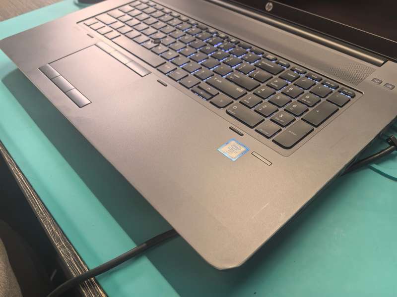 8GB NVIDIA M5000-HP ZBOOK 17 G3 i7-6820HQ*32GB*256GB SSD*FHD*NVIDIA QUADRO M5000 8GB