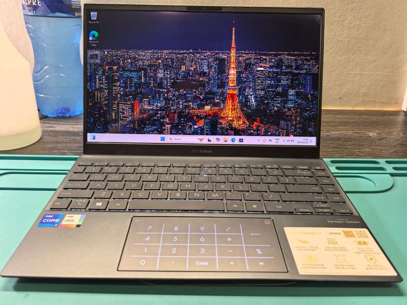 ASUS ZENBOOK 13 UX325E*i7-1165G7-16GB DDR4-512GB SSD-FHD-IRIS GRAPHICS