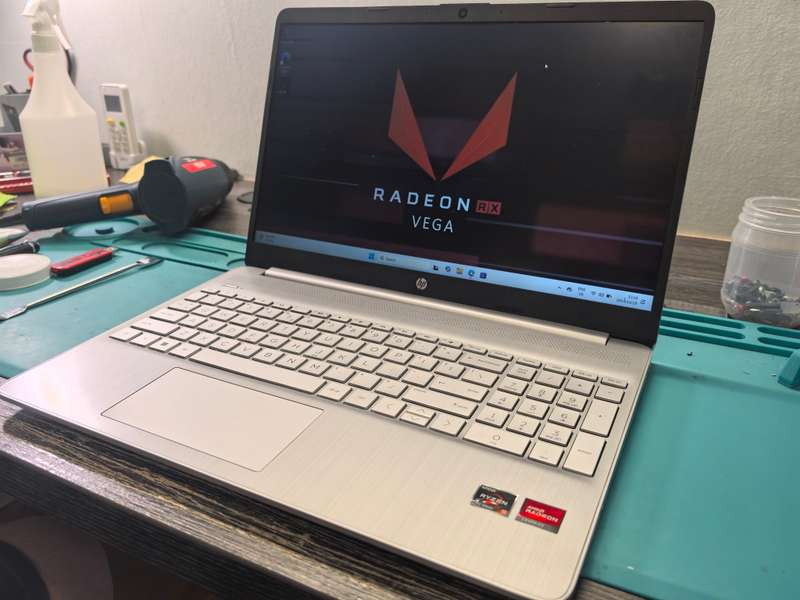 12TH GEN-HP NOTEBOOK 15s-RYZEN 5-5500U-RADEON GRAPHICS-16GB DDR4-256GB SSD-FHD-BACKLIT