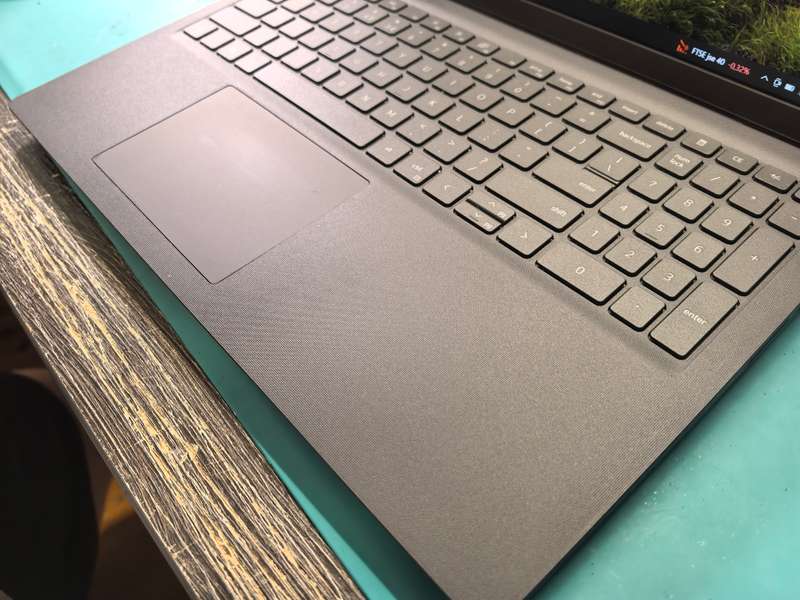 11TH GEN*DELL VOSTRO 15 3510*i3-1115G4*8GB DDR4*512GB SSD*FHD*