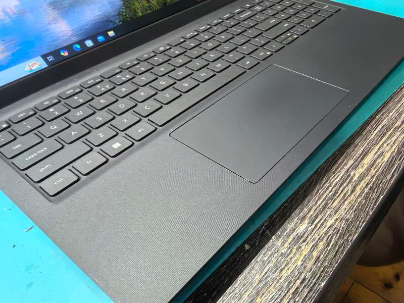 11TH GEN*DELL VOSTRO 15 3510*i3-1115G4*8GB DDR4*512GB SSD*FHD*