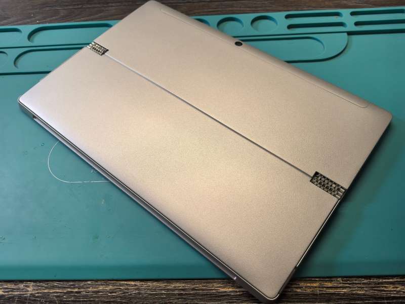 LENOVO MIIX 510-12-i5-7200U-8GB RAM-256GB SSD-FHD-4G LTE-TOUCHSCREEN-HD GRAPHICS