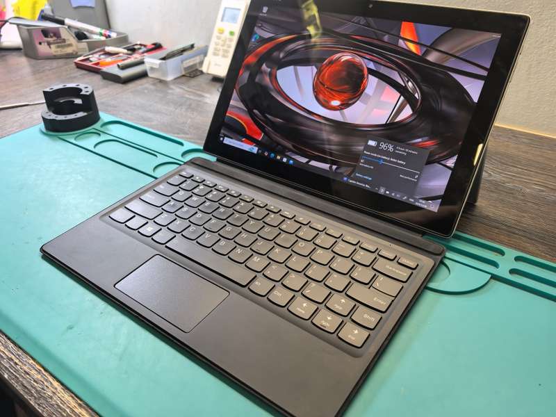 LENOVO MIIX 510-12-i5-7200U-8GB RAM-256GB SSD-FHD-4G LTE-TOUCHSCREEN-HD GRAPHICS