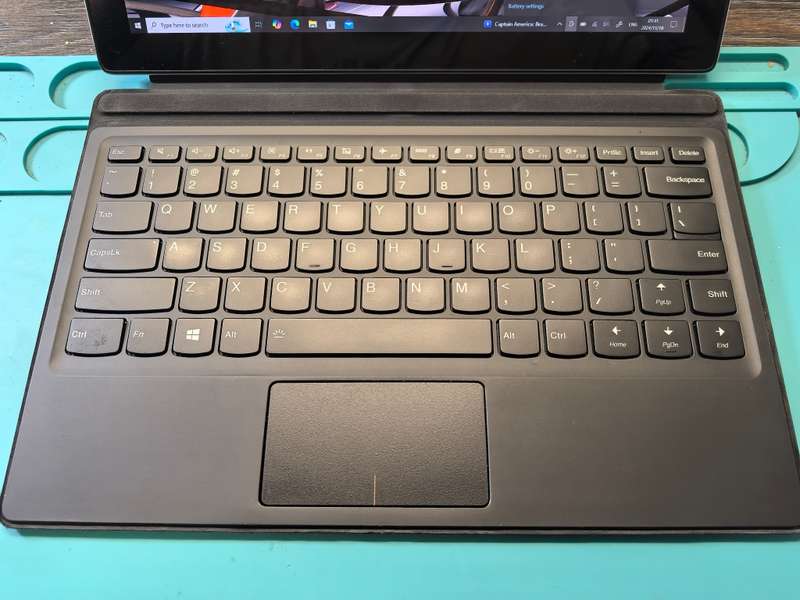 LENOVO MIIX 510-12-i5-7200U-8GB RAM-256GB SSD-FHD-4G LTE-TOUCHSCREEN-HD GRAPHICS