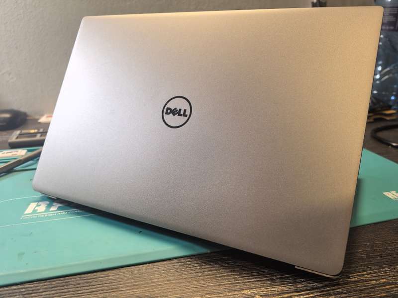 Dell XPS 13-9360 13.3" FHD Laptop - i5-8250U, 256GB SSD, 8GB RAM, Quad Core