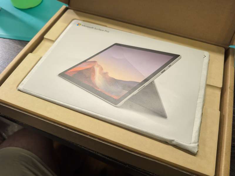 BRAND NEW-Microsoft Surface Pro 7 10th Gen i5-1035G4 16GB DDR4 256GB SSD Touchscreen 3K Display