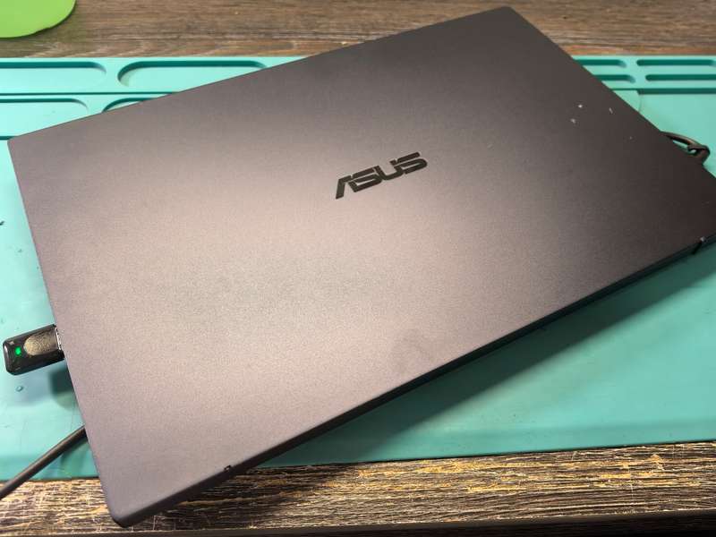 BLACK FRIDAY-11th GEN i7-ASUS EXPERTBOOK B1500c-i7-1165G7-16GB RAM-512GB SSD-FHD-G7 GRAPHICS*