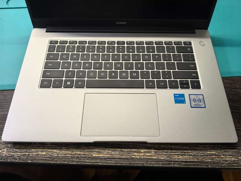 HUAWEI MATEBOOK D 15*i3-1115G4*8GB DDR4*256GB SSD*FHD*IPS*UHD GRAPHICS*WARRANTY