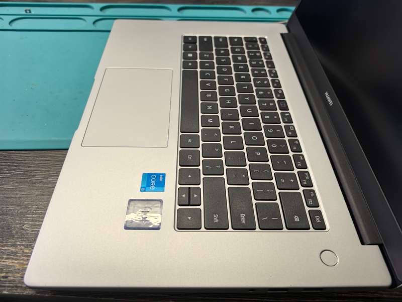 HUAWEI MATEBOOK D 15*i3-1115G4*8GB DDR4*256GB SSD*FHD*IPS*UHD GRAPHICS*WARRANTY