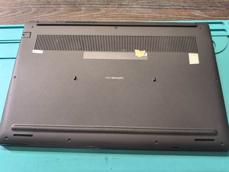 11TH GEN-DELL LATITUDE 3520-i5-1135G7-16GB DDR4-512GB SSD-FHD