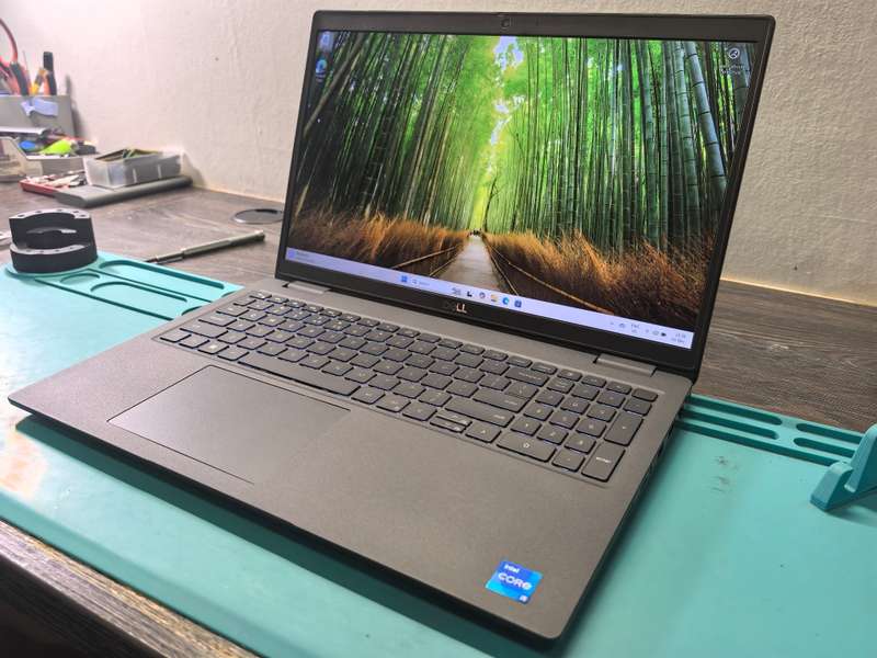11TH GEN-DELL LATITUDE 3520-i5-1135G7-16GB DDR4-512GB SSD-FHD