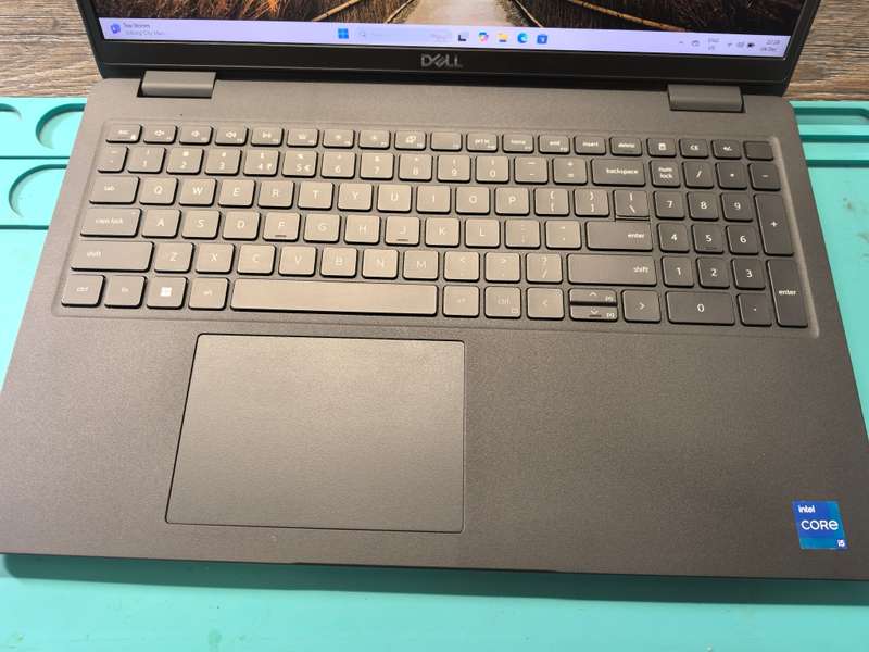 11TH GEN-DELL LATITUDE 3520-i5-1135G7-16GB DDR4-512GB SSD-FHD