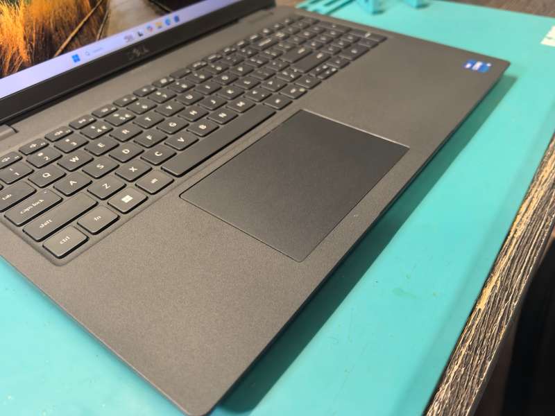 11TH GEN-DELL LATITUDE 3520-i5-1135G7-16GB DDR4-512GB SSD-FHD