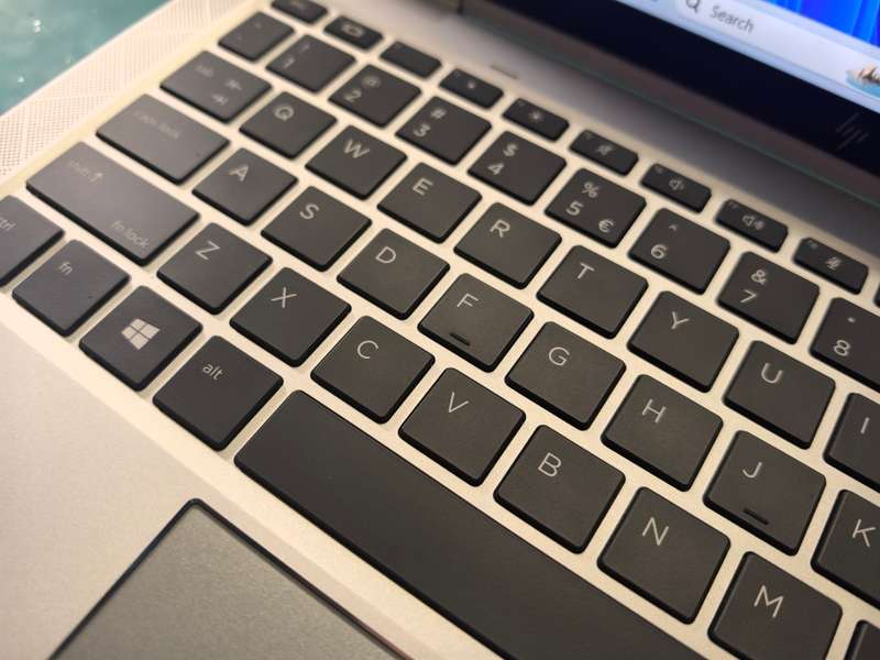 AS NEW!*HP ELITEBOOK X360 1030g8*i5-1145G7-TOUCHSCREEN-16GB RAM-256GB SSD-FHD IPS