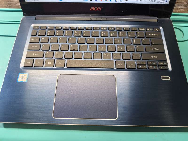 Acer Swift 3 15.6" Laptop i5-7200U 8GB RAM 256GB SSD Full HD Gorilla Glass