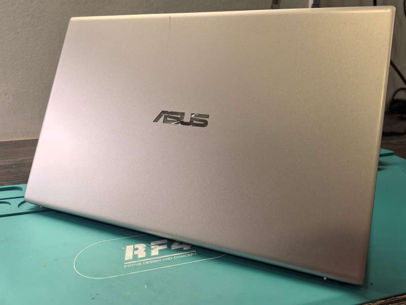 RADEON GRAPHICS-ASUS VIVOBOOK X512*AMD RYZEN 5-3500U-8GB RAM-256GB NVME SSD-FHD