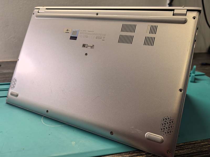 RADEON GRAPHICS-ASUS VIVOBOOK X512*AMD RYZEN 5-3500U-8GB RAM-256GB NVME SSD-FHD