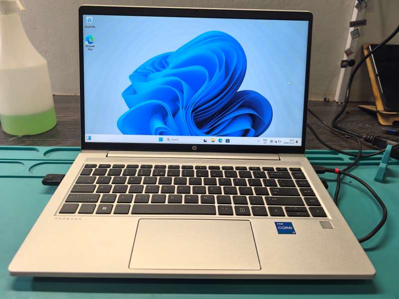 HP ProBook 440 G9 - i5-1235U - 16GB DDR4 - 256GB SSD - FHD - 10 Cores
