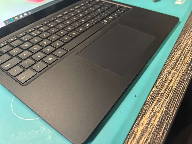 Microsoft Surface Laptop 3 - i5-1035G7 - 8GB RAM - 256GB SSD - 3K Display - Touchscreen