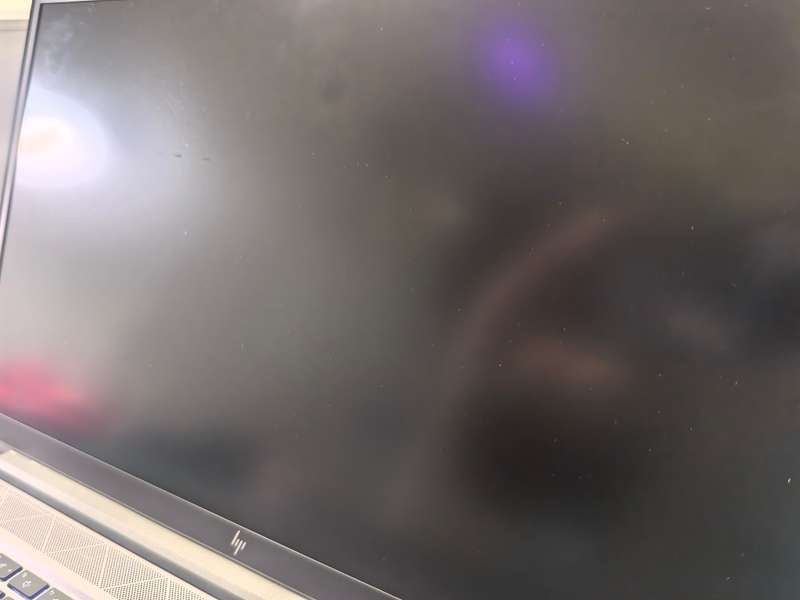 HP ZBook Firefly 15 G7 with i7-10510U, 16GB DDR4, 4TB SSD, FHD display, and docking station