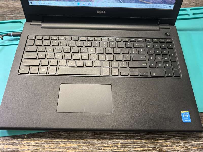 Dell Inspiron 15 3542 i3-4005u 256GB SSD 8GB RAM HD DVD