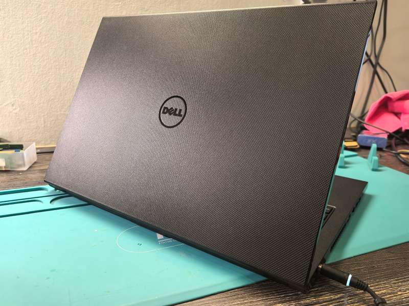 Dell Inspiron 15 3542 i3-4005u 256GB SSD 8GB RAM HD DVD