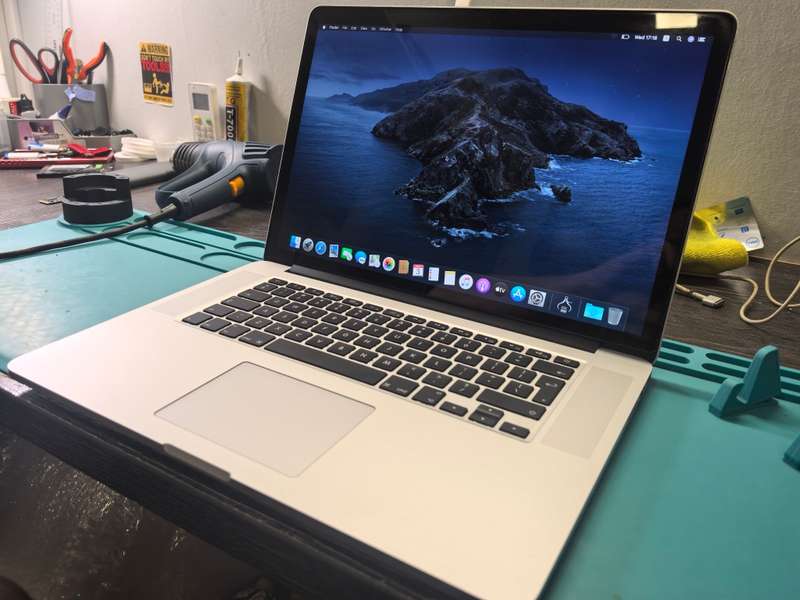 Apple MacBook Pro 2015 Core i7 16GB RAM 512GB SSD Retina 2880x1800