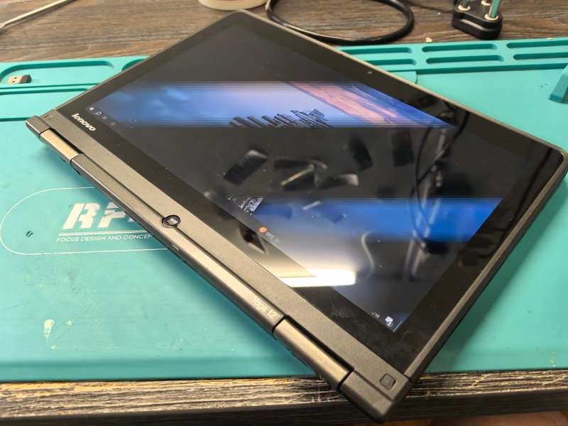 LATE ENTRY-ULTRABOOK*LENOVO THINKPAD YOGA 12*i5-5300U*TOUCH*8GB LPR3*256GB SSD*FHD*360 FLIP*