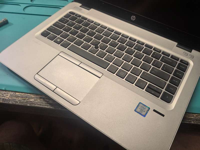 *HP ELITEBOOK 840 G3*i5-6300U*8GB DDR4*256GB SSD-500GB HDD*FHD*BACKLIT